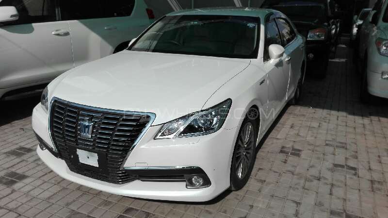 Toyota Crown Royal Saloon G 2015 For Sale In Lahore PakWheels