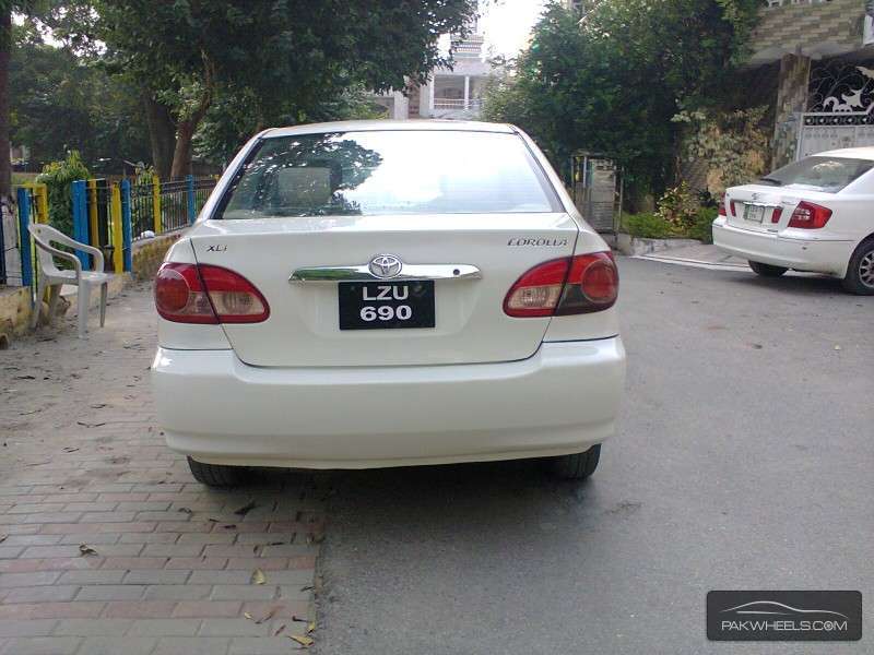 2005 Toyota corolla reviews used