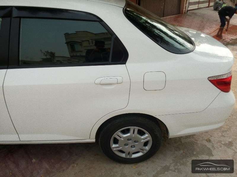 Honda fit aria 2007 price in pakistan #6