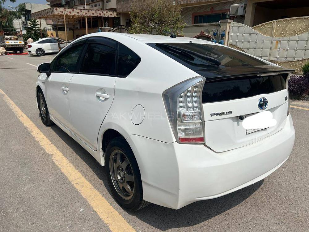 Toyota Prius S Led Edition For Sale In Peshawar Pakwheels