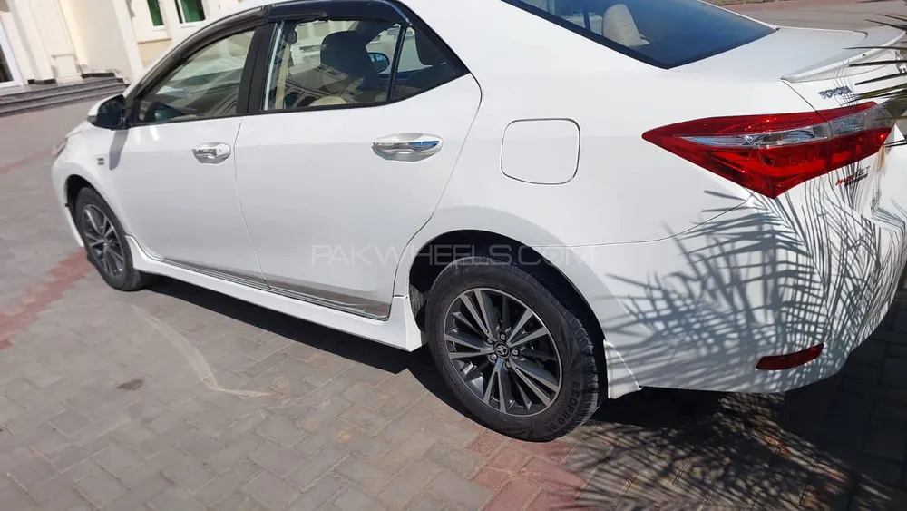 Toyota Corolla Xli Automatic For Sale In Lahore Pakwheels