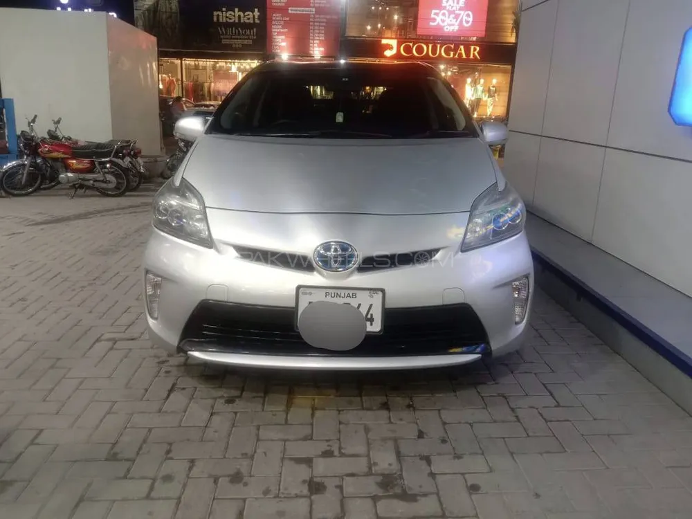 Toyota Prius S Led Edition For Sale In Lahore Pakwheels