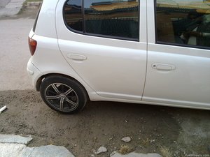 Toyota Vitz - 2004