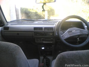 Nissan Sunny - 1985