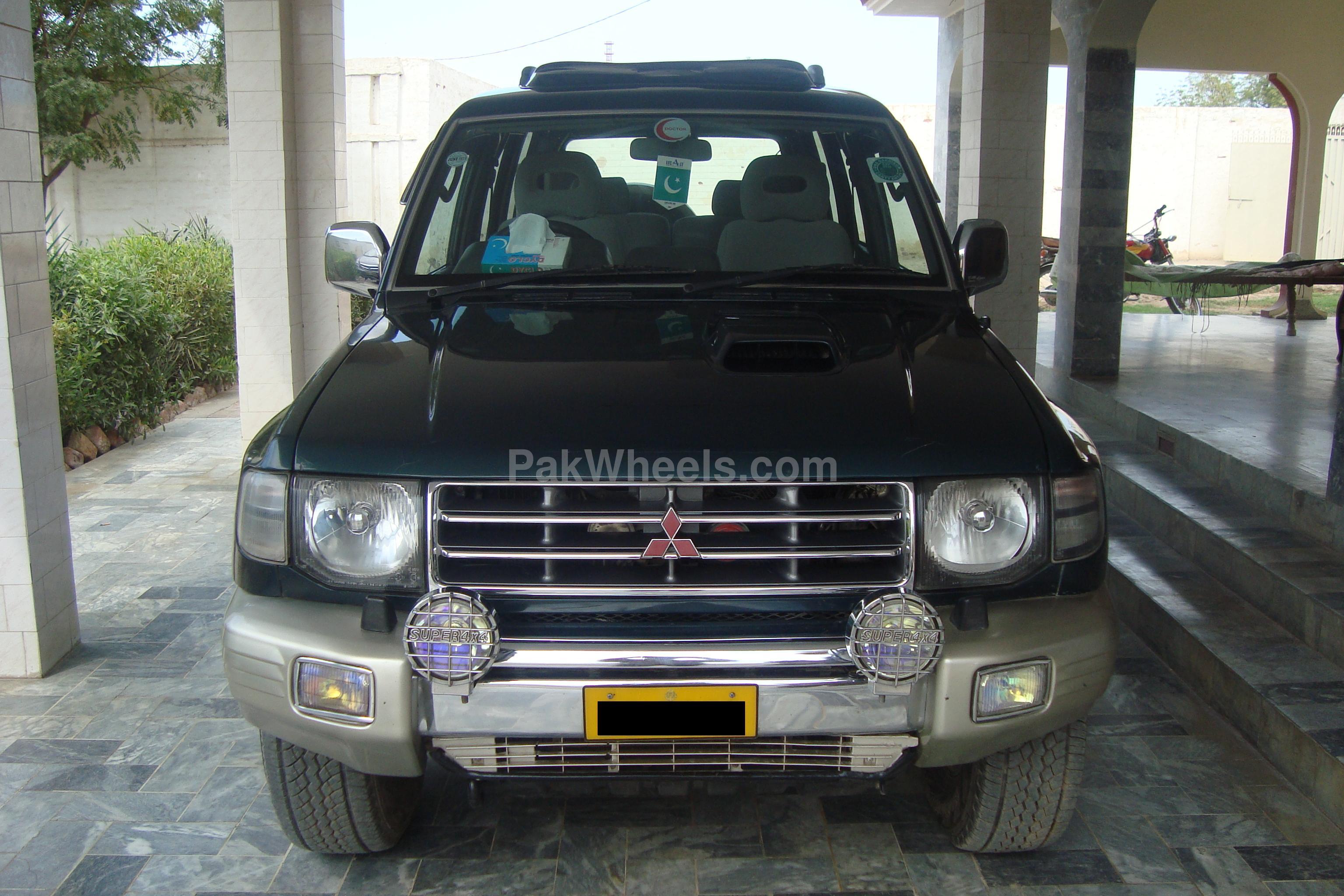 Mitsubishi Pajero 1998 for Sale in Lahore Image-1