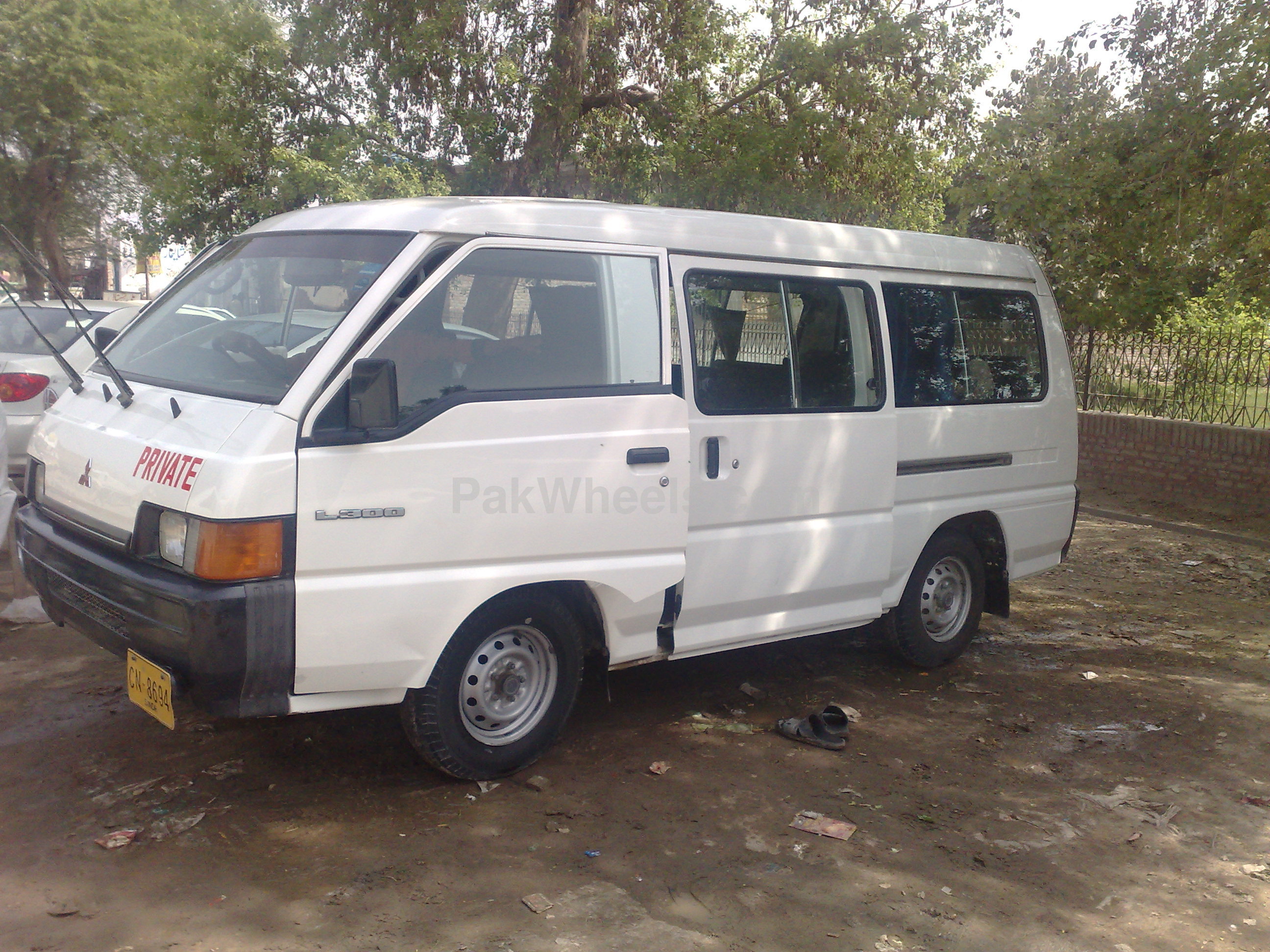 Mitsubishi L300 2005 for Sale in Islamabad Image-1