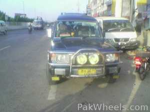 Mitsubishi Pajero - 1990