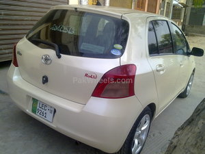 Toyota Vitz - 2005