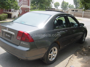 ہونڈا سوک - 2001