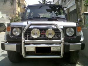 Mitsubishi Pajero - 1989