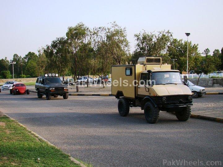 Mercedes Benz Other 1985 for Sale in Islamabad Image-1