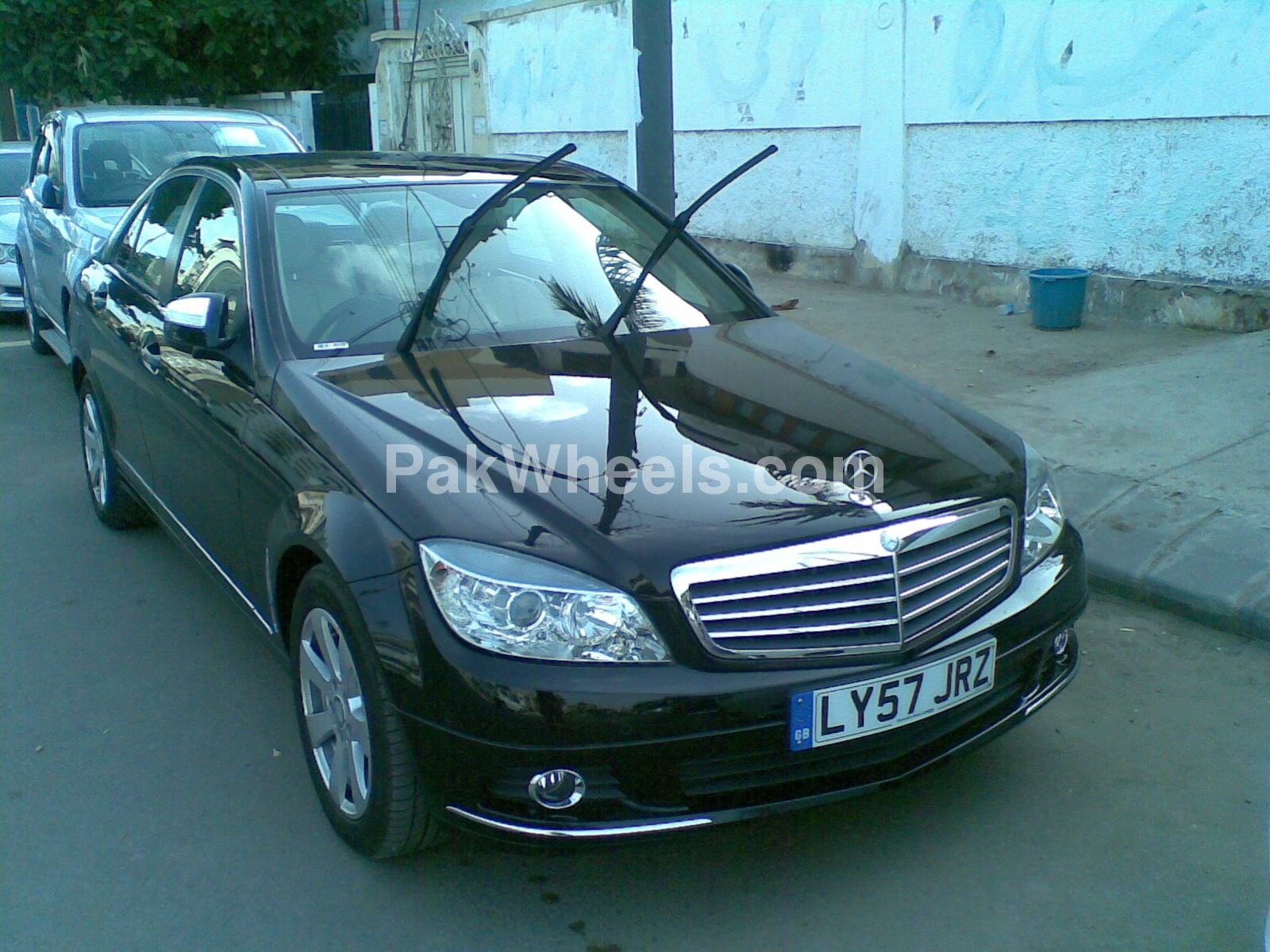 Mercedes Benz C Class 2007 for Sale in Karachi Image-1