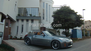 Nissan Z Series - 2004