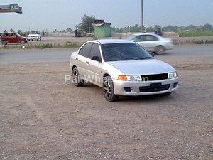 Mitsubishi Lancer - 1999