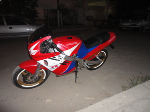 سوزوکی GSX-R600 - 1994