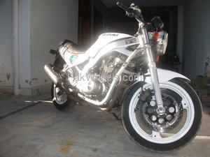 Suzuki GS500E - 2001