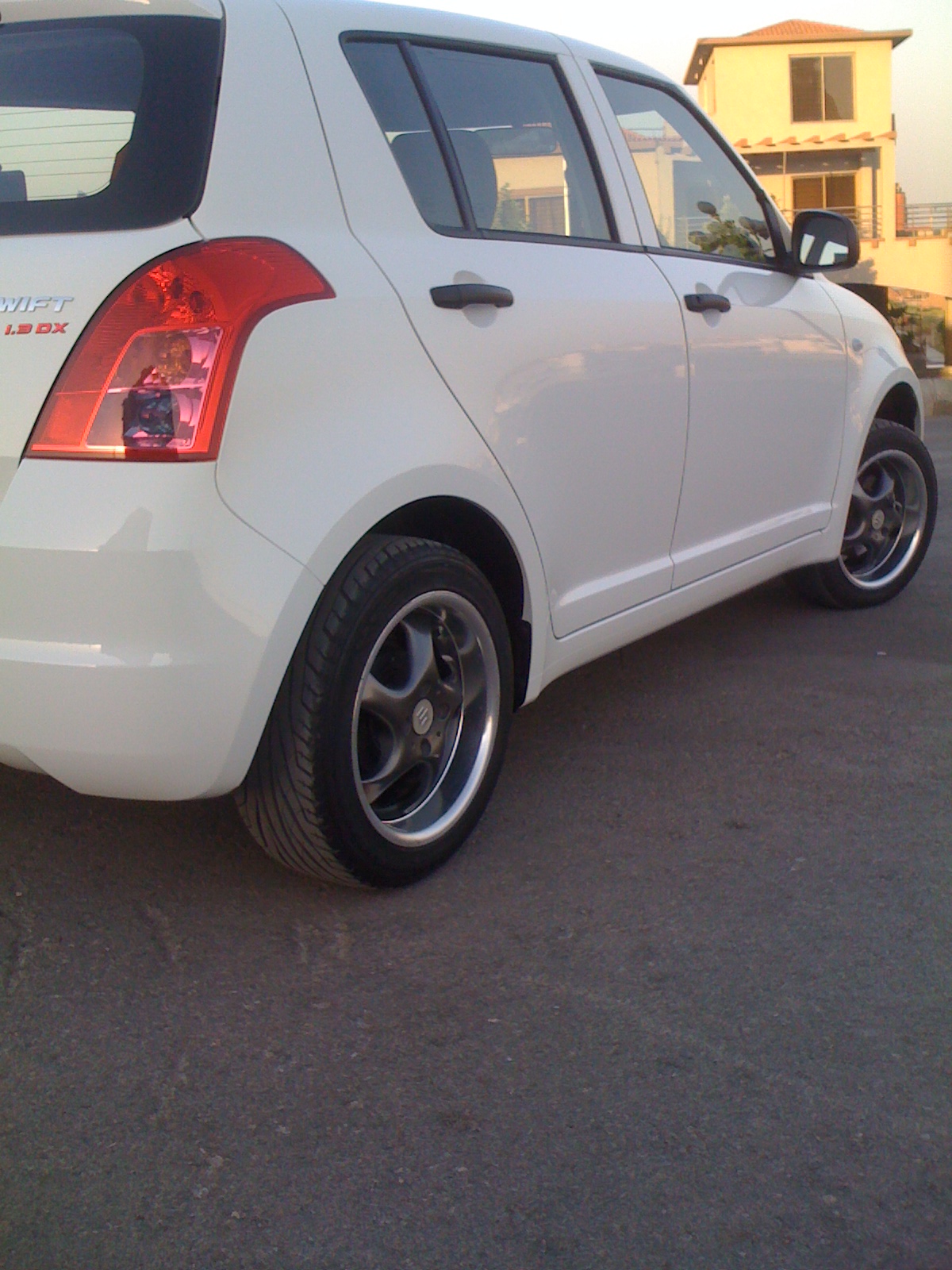 Suzuki Swift - 2011 Suki RS Suzuki Swift - 2011 Suki RS Image-3