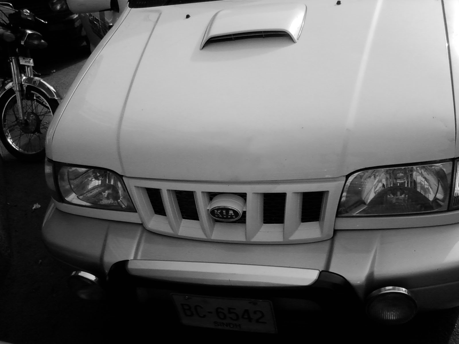 KIA Sportage - 2003 ShaiZ KhaN  KIA Sportage - 2003 ShaiZ KhaN  Image-3