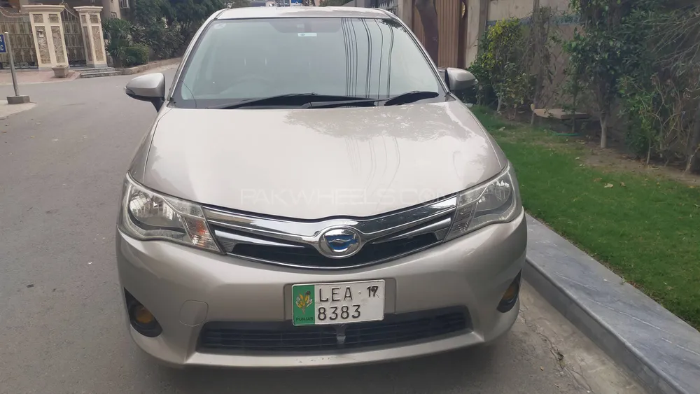 Toyota Corolla Axio 2013 for Sale in Faisalabad Image-1