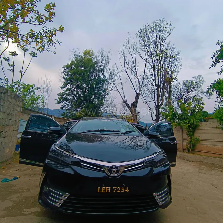 Toyota Corolla 2018 for Sale in Muzaffarabad Image-1