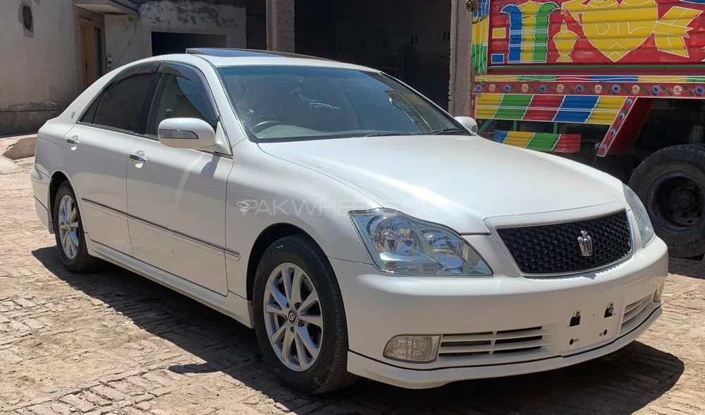Toyota Crown 2004 for Sale in Shorkot Image-1