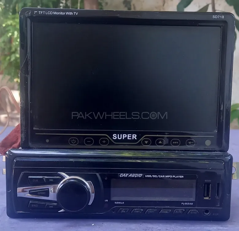 Car audio tape with 7 inch LCD for sale Image-1