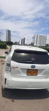 Toyota Prius Alpha S 2013 for Sale