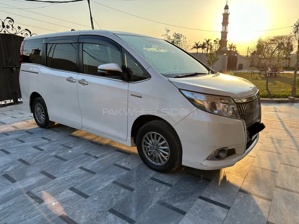 Toyota Esquire 2015 for sale in Sialkot