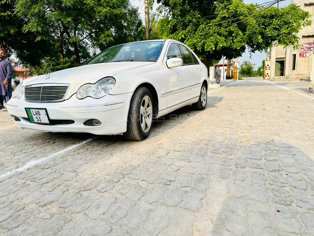 Mercedes Benz C Class 2006 for Sale in Hafizabad Image-1