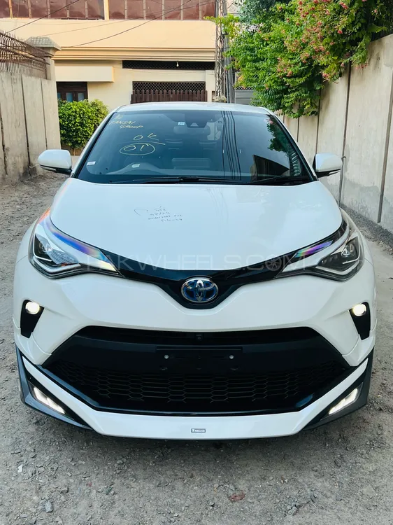 Toyota C-HR 2019 for Sale in Mian Channu Image-1
