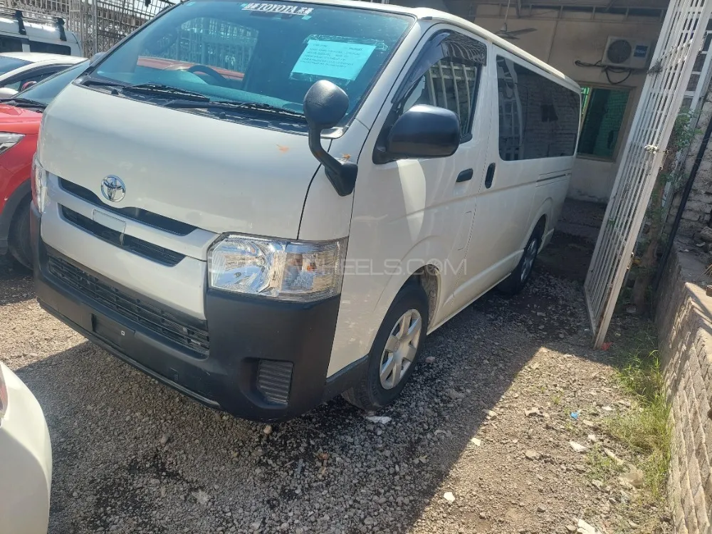 Toyota Hiace 2020 for Sale in Peshawar Image-1