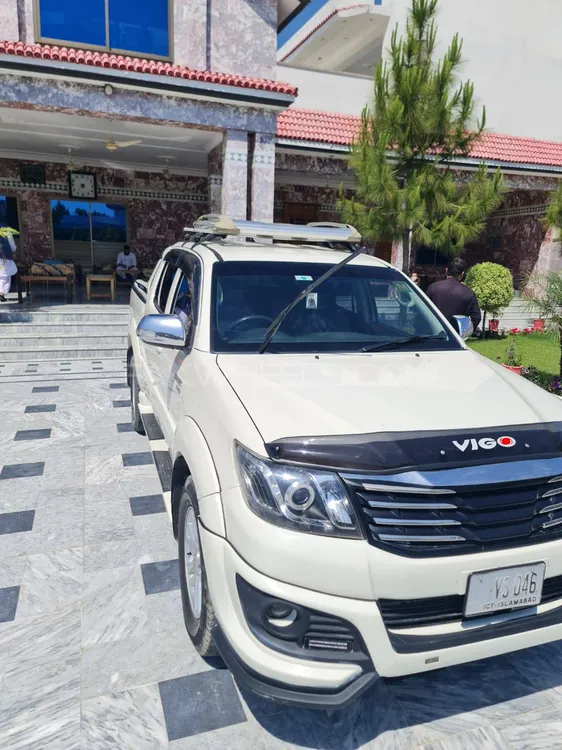 Toyota Hilux 2012 for Sale in Mardan Image-1