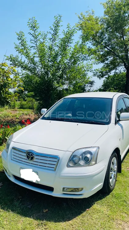 Toyota Avensis 2004 for Sale in Islamabad Image-1