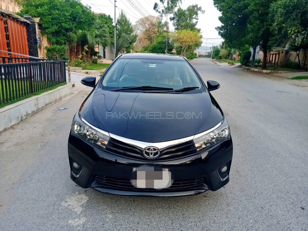 Toyota Corolla 2017 for sale in Peshawar