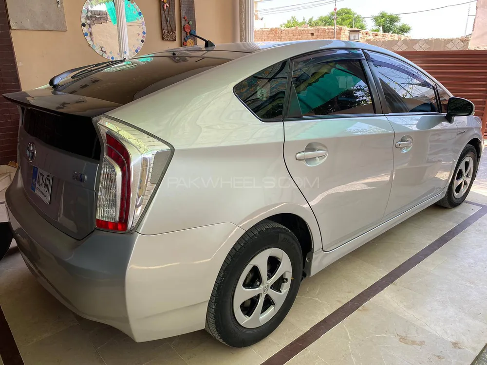Toyota Prius 2013 for sale in Chakwal