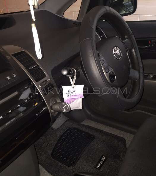 Toyota Prius 2007 for Sale in Islamabad Image-1