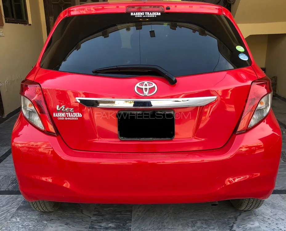 Toyota Vitz 2012 for Sale in Islamabad Image-1