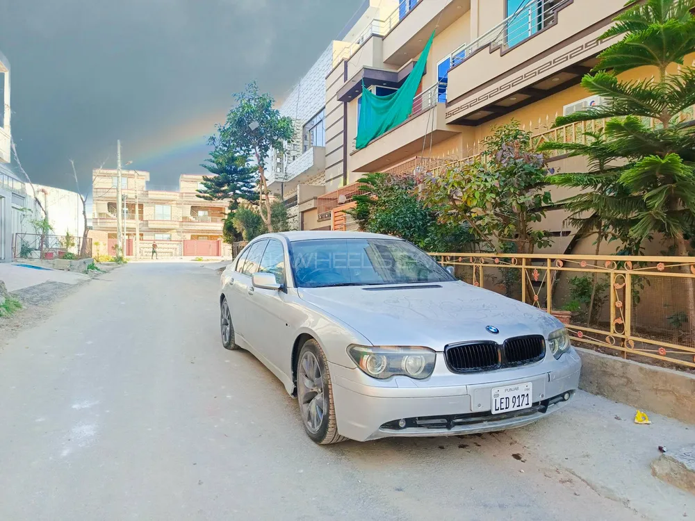 BMW 7 Series 2004 for Sale in Gujrat Image-1