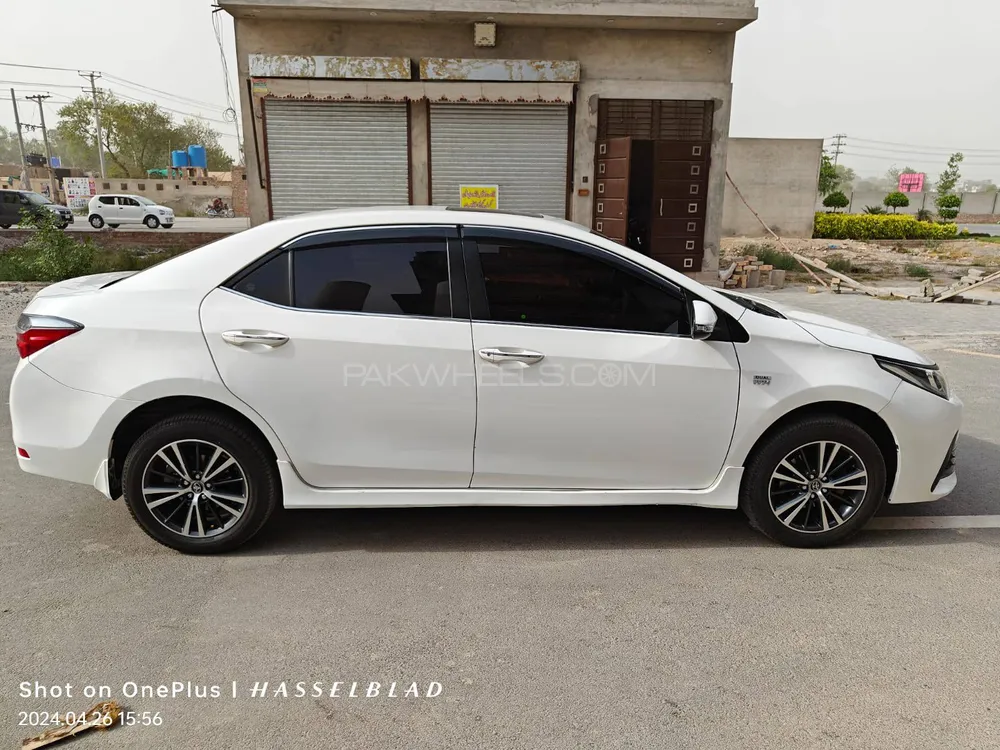 Toyota Corolla 2017 for sale in Pak pattan sharif