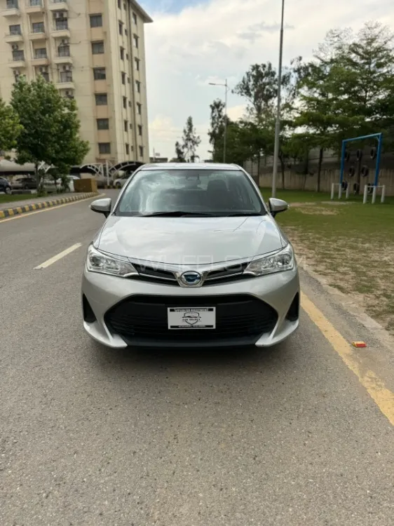 Toyota Corolla Axio 2020 for Sale in Islamabad Image-1