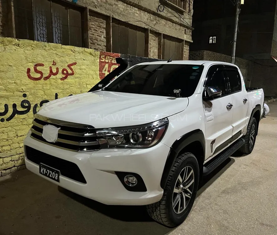 Toyota Hilux 2020 for sale in Kotri