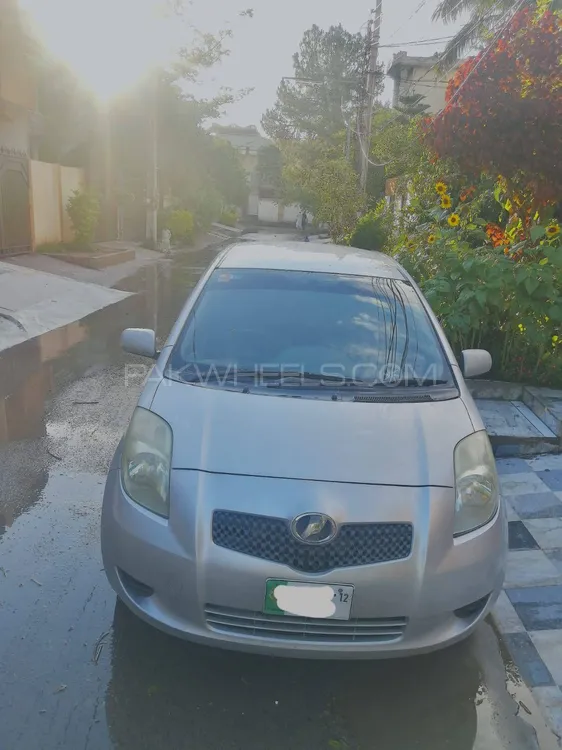 Toyota Vitz B Intelligent Package 1.0 2006 For Sale In Peshawar | PakWheels