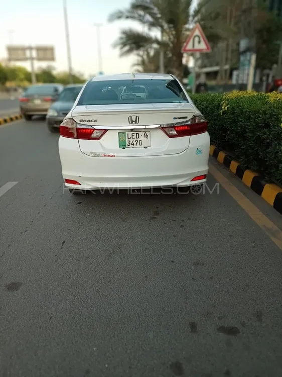 Honda Grace Hybrid 2014 for Sale in Lahore Image-1