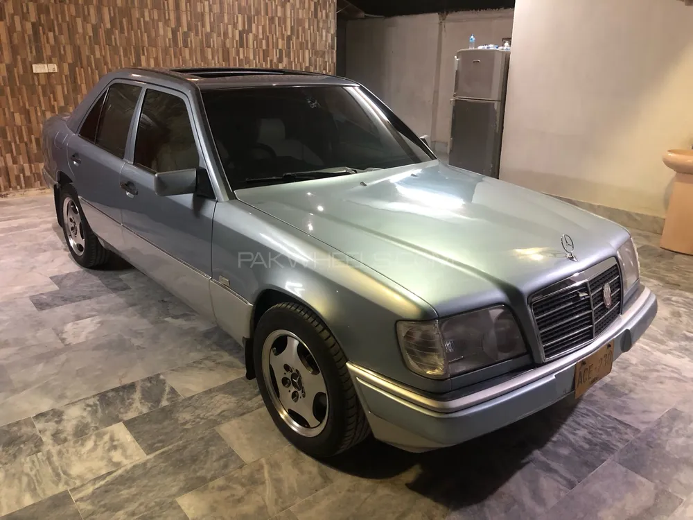 Mercedes Benz E Class 1990 for sale in Hyderabad