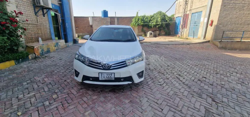 Toyota Corolla 2015 for Sale in Depal pur Image-1