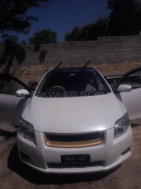 Toyota Corolla Axio 2012 for Sale in Wah cantt Image-1