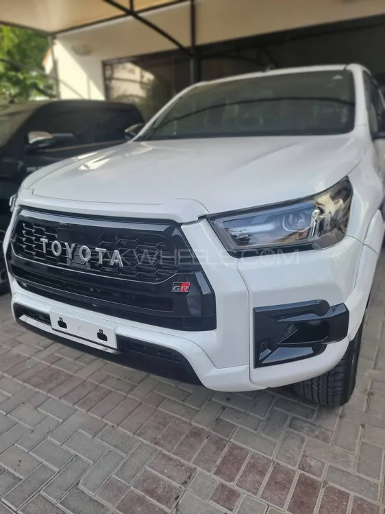 Toyota Hilux 2024 for Sale in Karachi Image-1
