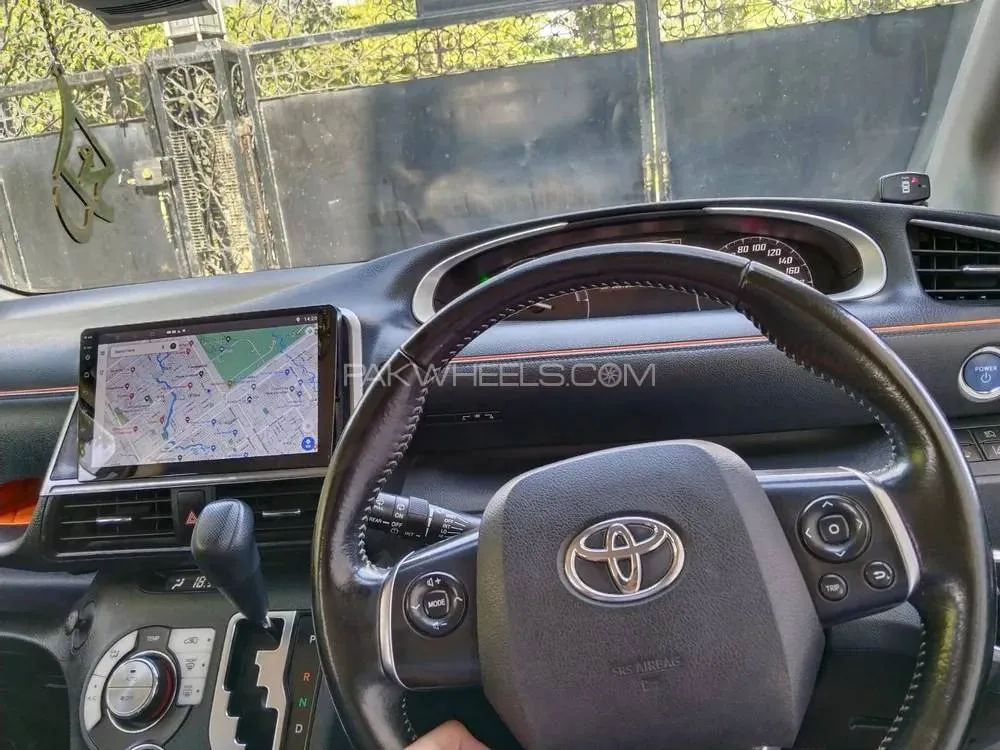 Toyota Sienta 2017 for Sale in Islamabad Image-1