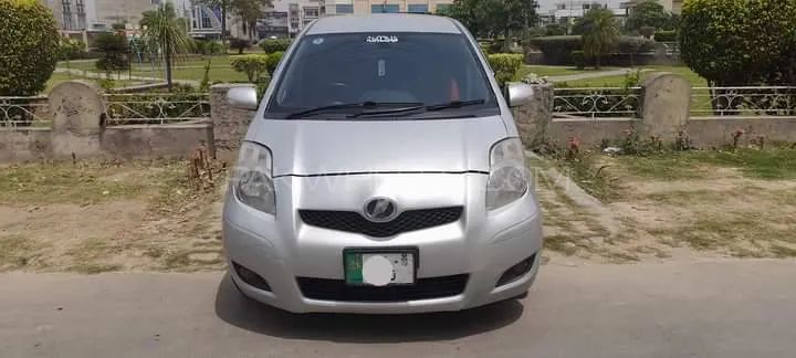 Toyota Vitz 2007 for Sale in Sialkot Image-1