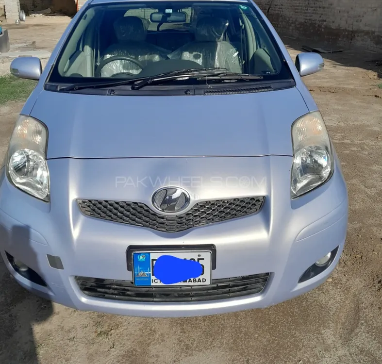 Toyota Vitz 2008 for Sale in Kohat Image-1